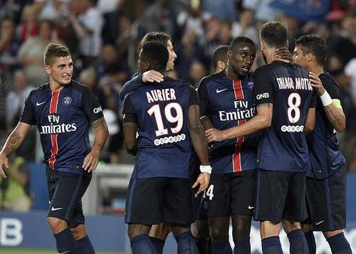  巴黎圣日耳曼客场逆转里昂保留争冠希望  